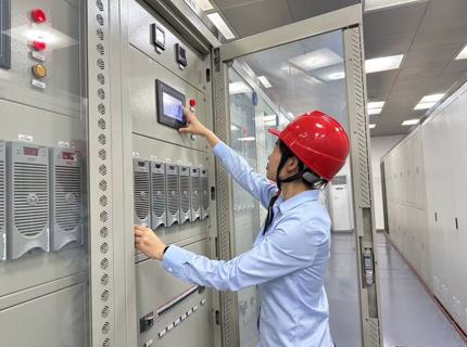 巾幗綻芳華 匠心寫(xiě)青春